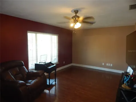 39414 8th Avenue Zephyrhills FL 33542