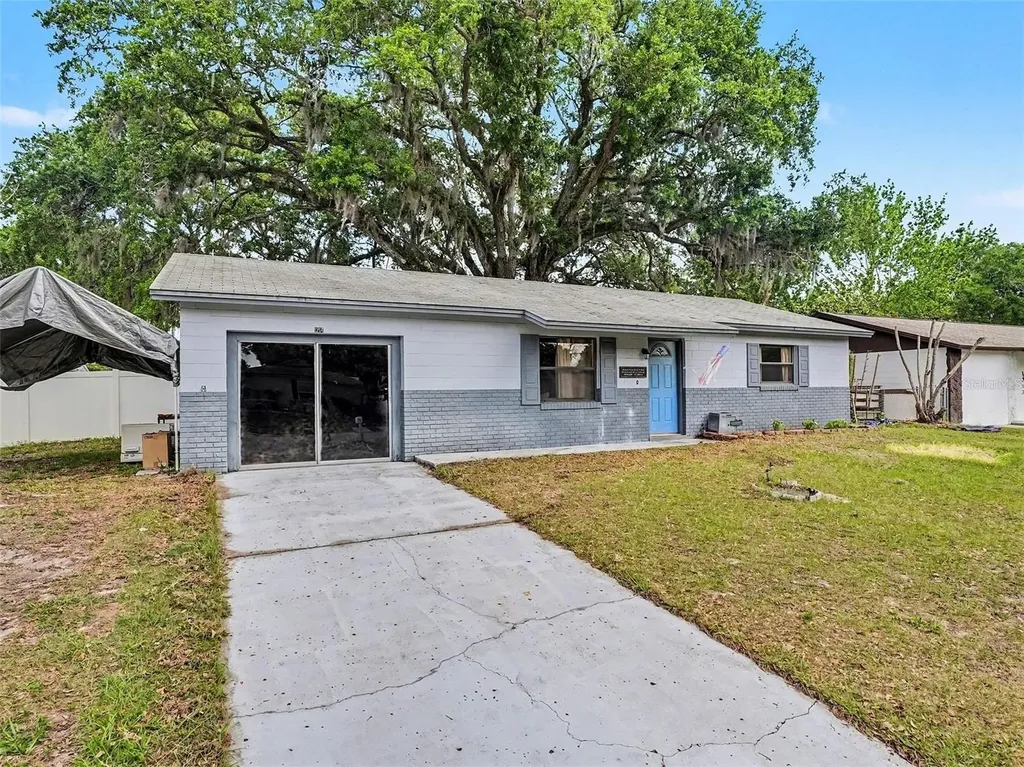 1214 Cherokee Court Kissimmee FL 34744