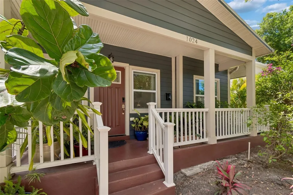 1024 16th Avenue N St Petersburg FL 33704