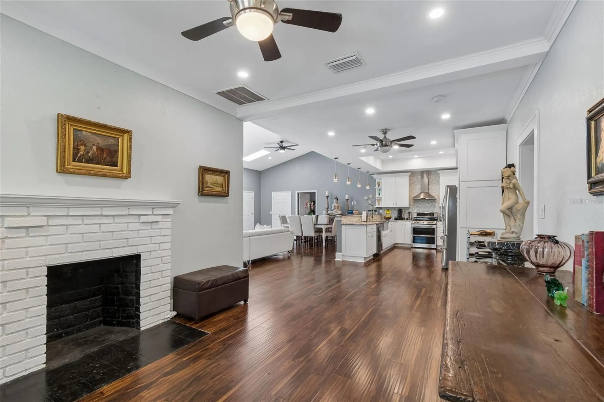 1024 16th Avenue N St Petersburg FL 33704