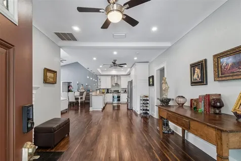 1024 16th Avenue N St Petersburg FL 33704