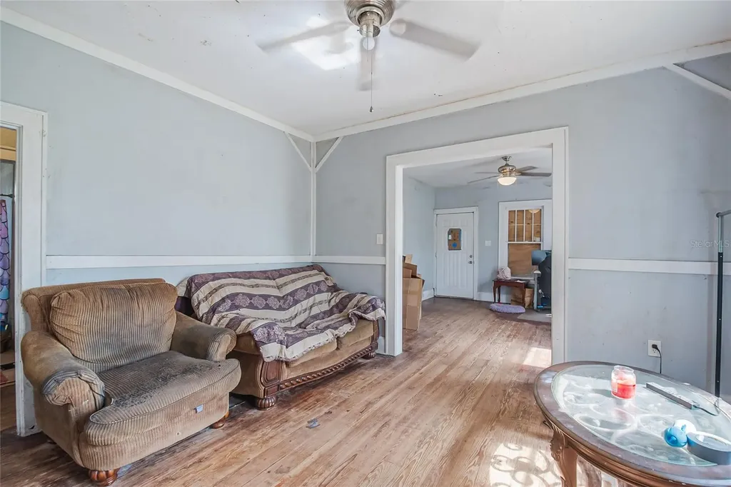 311 W Pearce Avenue Eagle Lake FL 33839
