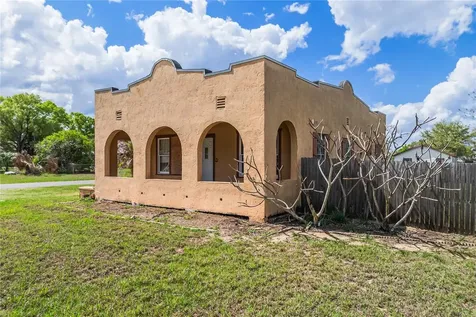 311 W Pearce Avenue Eagle Lake FL 33839
