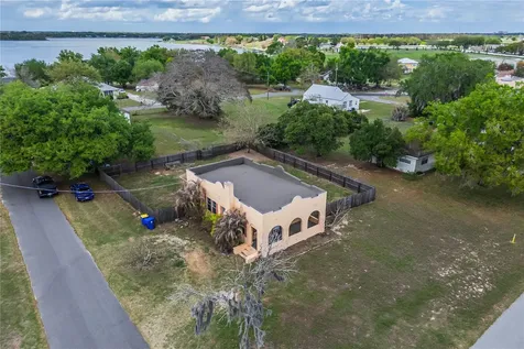 311 W Pearce Avenue Eagle Lake FL 33839