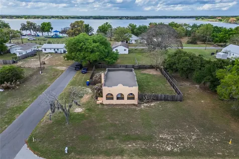 311 W Pearce Avenue Eagle Lake FL 33839