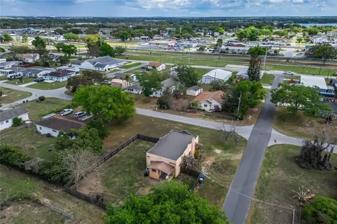311 W Pearce Avenue Eagle Lake FL 33839