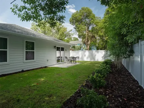 1123 NW 6th Place Gainesville FL 32601