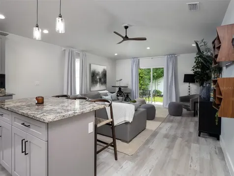 1123 NW 6th Place Gainesville FL 32601