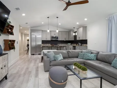 1123 NW 6th Place Gainesville FL 32601