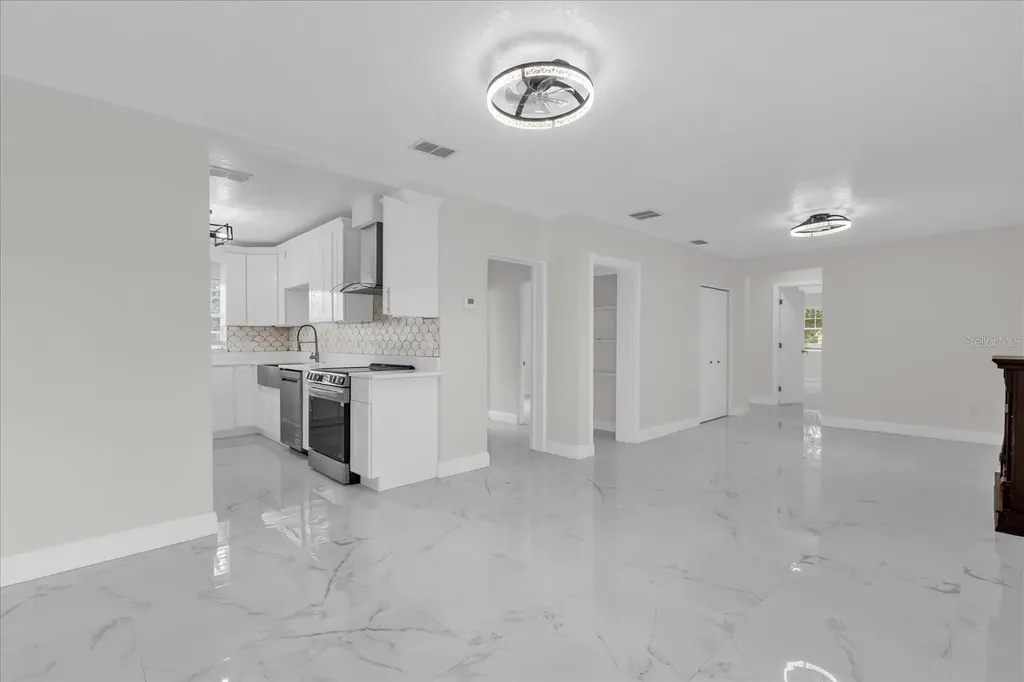 7506 Mott Avenue Orlando FL 32810