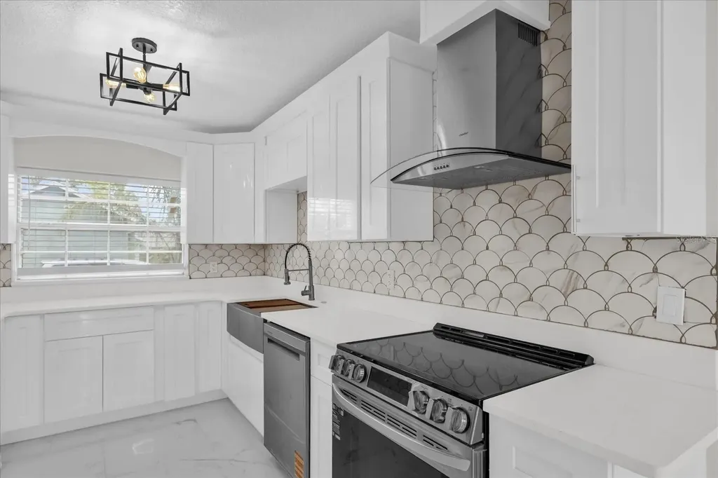 7506 Mott Avenue Orlando FL 32810