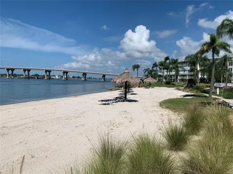 6061 Bahia Del Mar Circle St Petersburg FL 33715