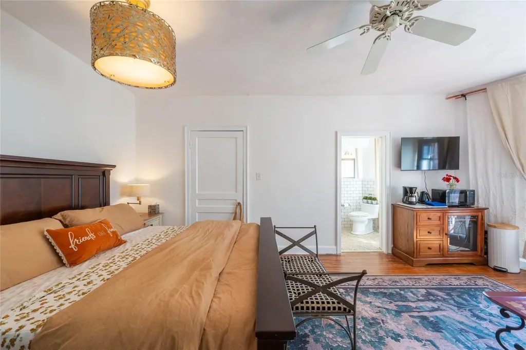 530 S Orange Avenue Sarasota FL 34236