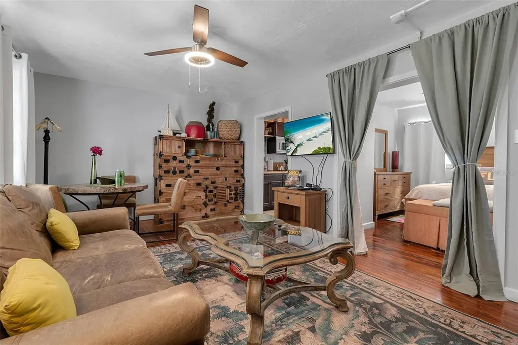 530 S Orange Avenue Sarasota FL 34236