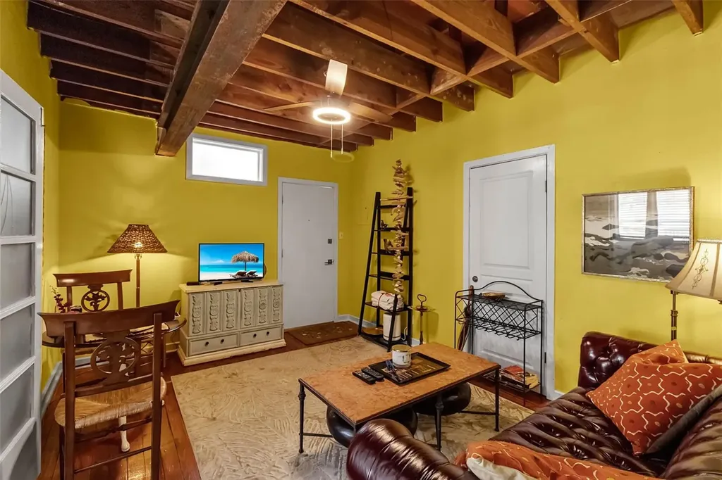 530 S Orange Avenue Sarasota FL 34236