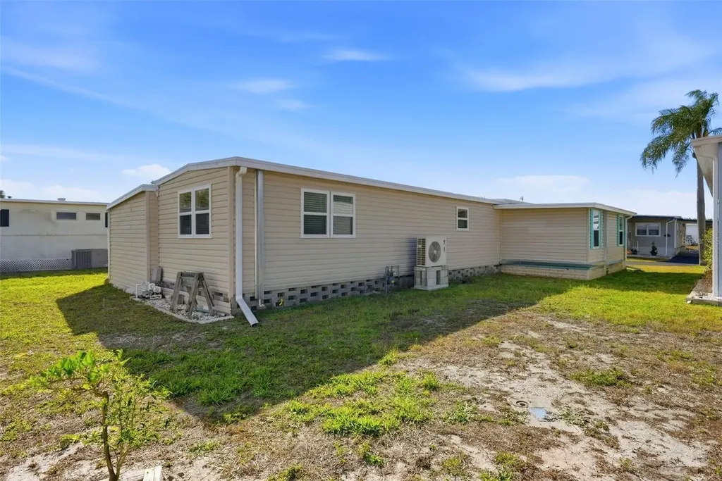 7263 Mount Essex Drive NE St Petersburg FL 33702