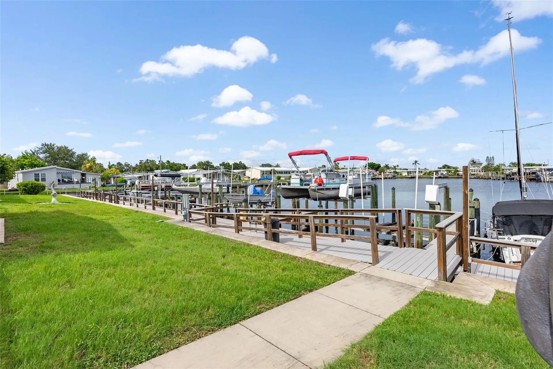 7263 Mount Essex Drive NE St Petersburg FL 33702