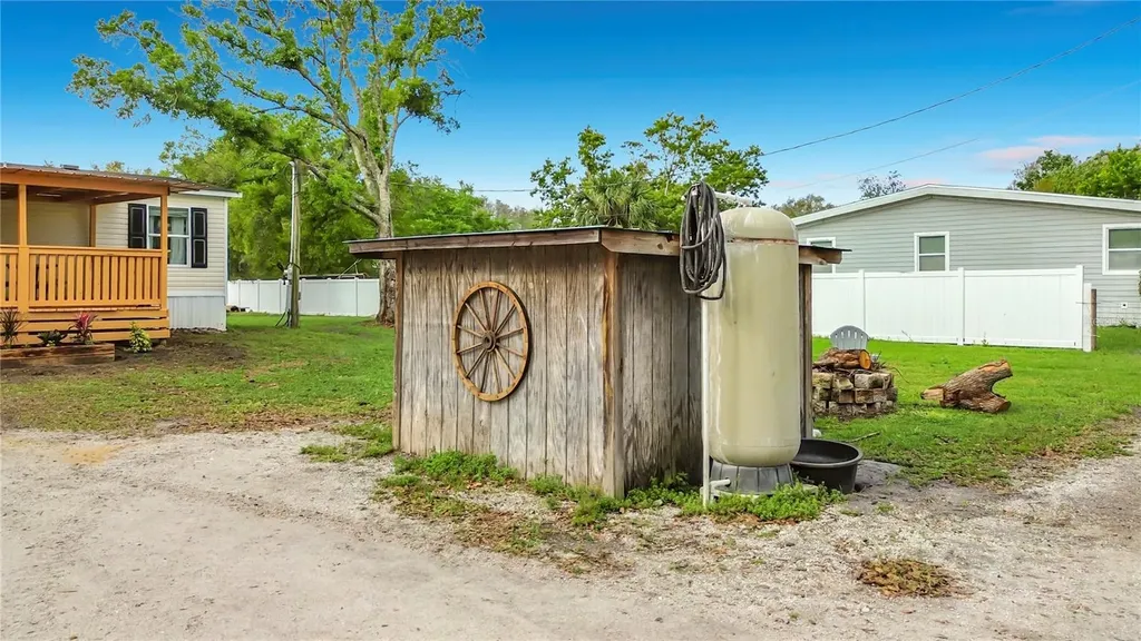 8970 Atlas Drive St Cloud FL 34773