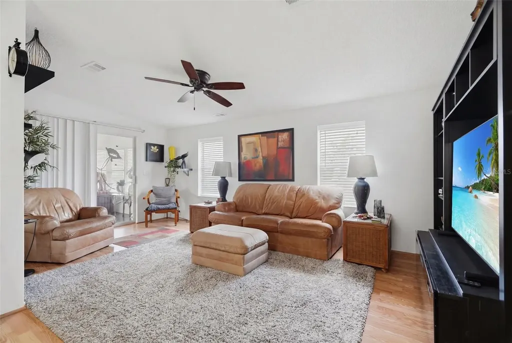 6907 Americana Drive NE St Petersburg FL 33702