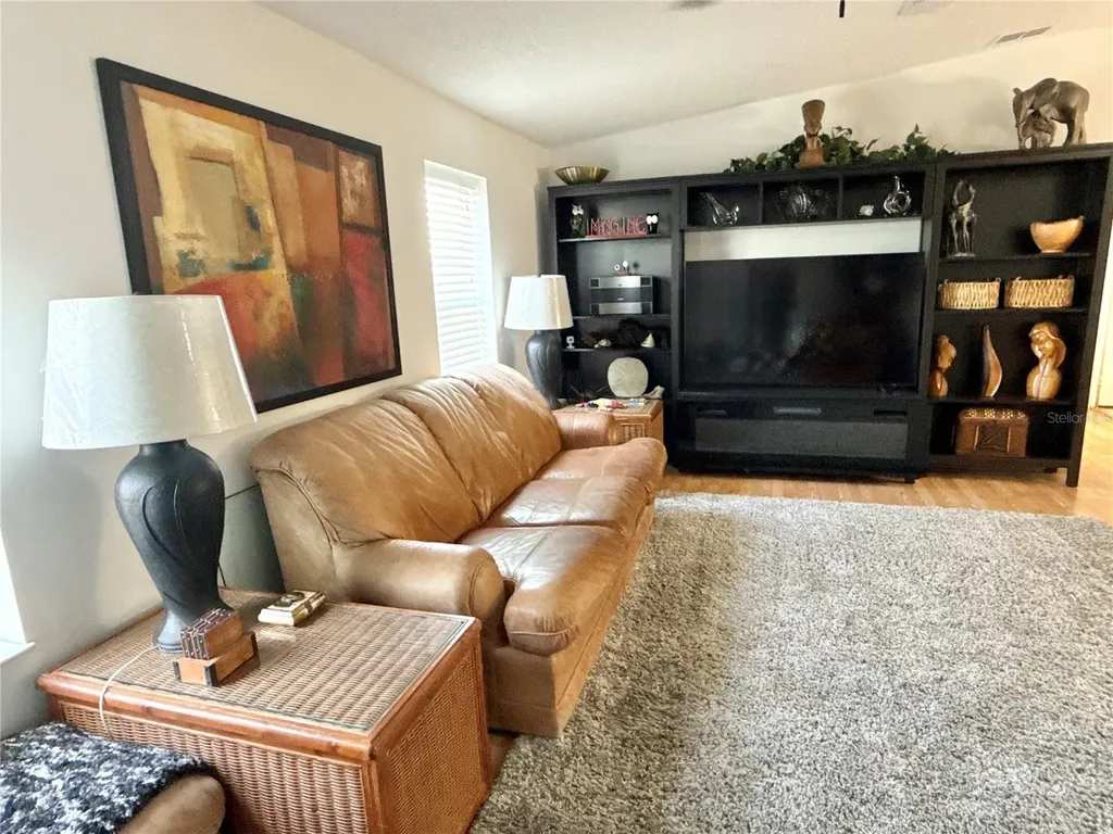 6907 Americana Drive NE St Petersburg FL 33702