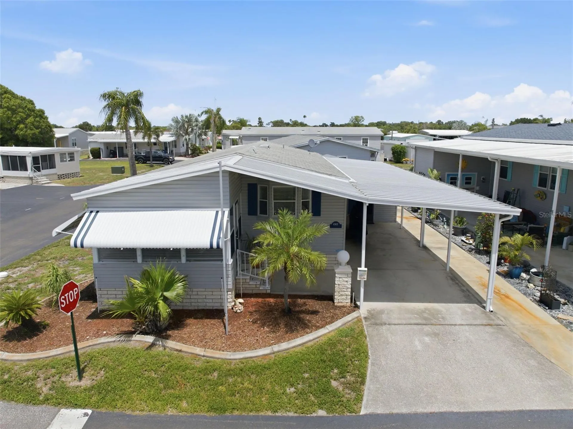 6907 Americana Drive NE St Petersburg FL 33702