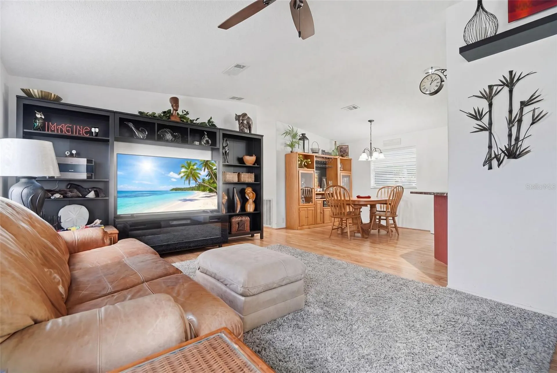 6907 Americana Drive NE St Petersburg FL 33702