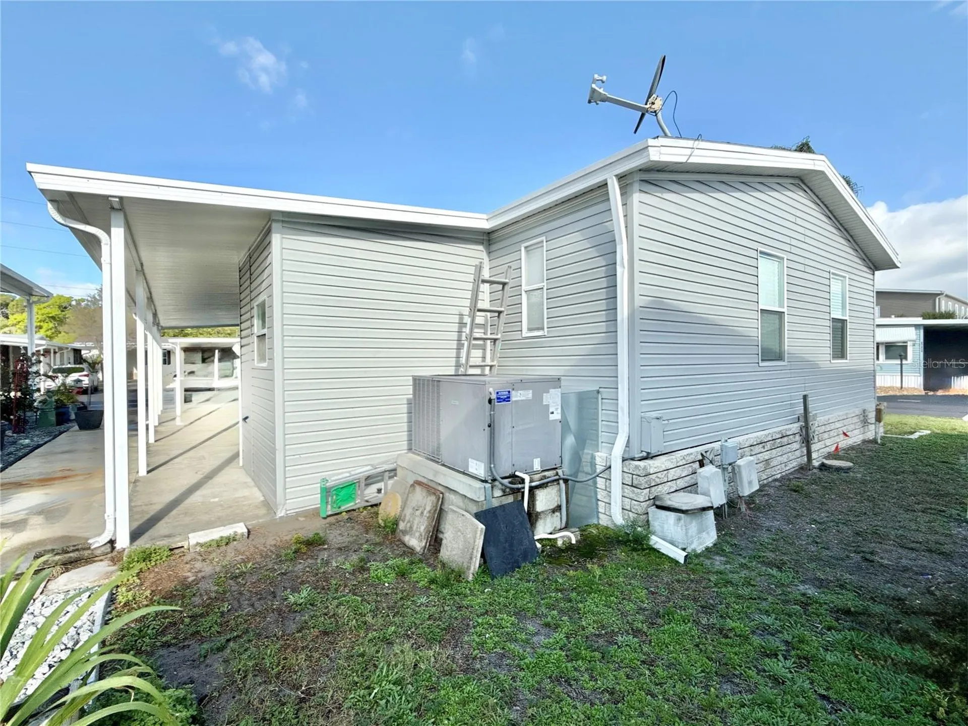 6907 Americana Drive NE St Petersburg FL 33702