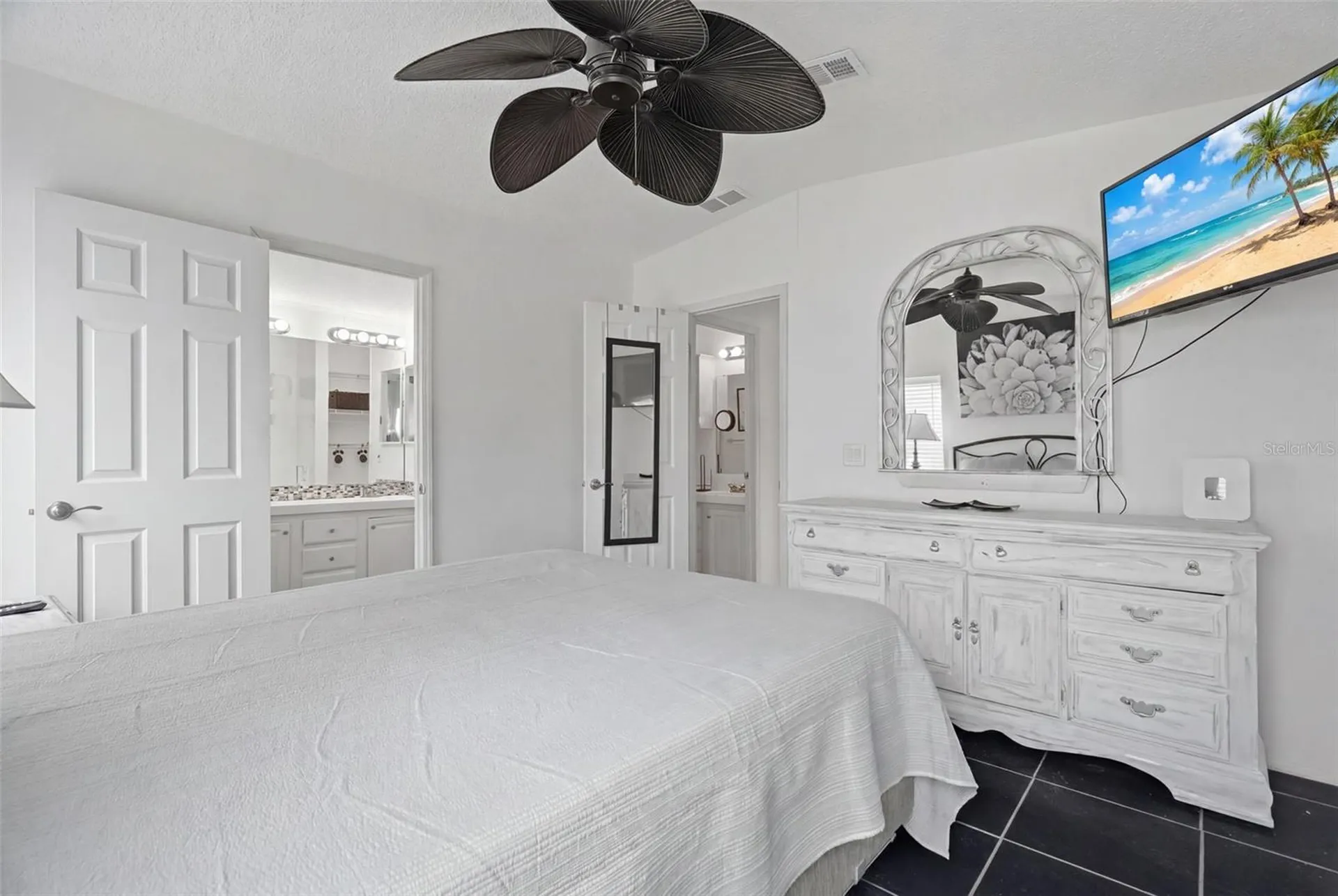 6907 Americana Drive NE St Petersburg FL 33702