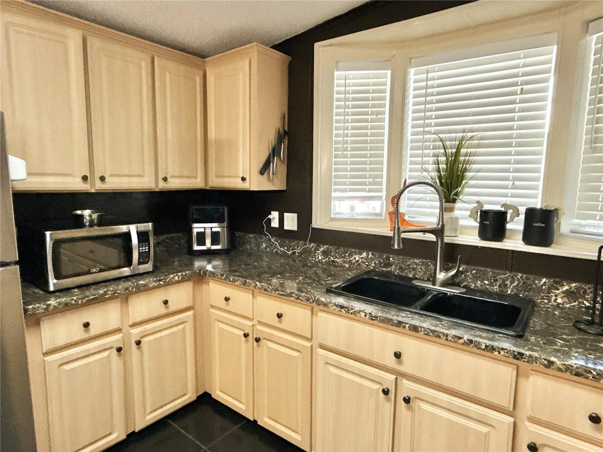 6907 Americana Drive NE St Petersburg FL 33702