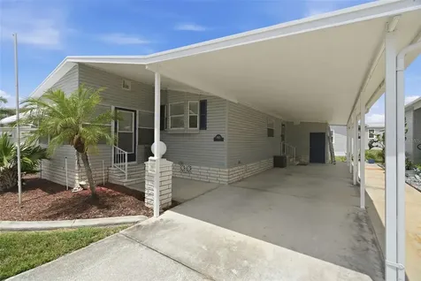 6907 Americana Drive NE St Petersburg FL 33702