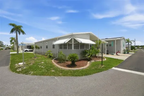 6907 Americana Drive NE St Petersburg FL 33702