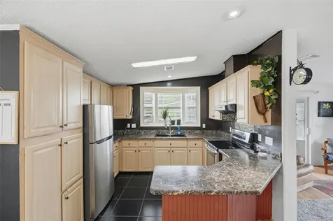 6907 Americana Drive NE St Petersburg FL 33702