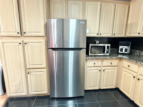 6907 Americana Drive NE St Petersburg FL 33702