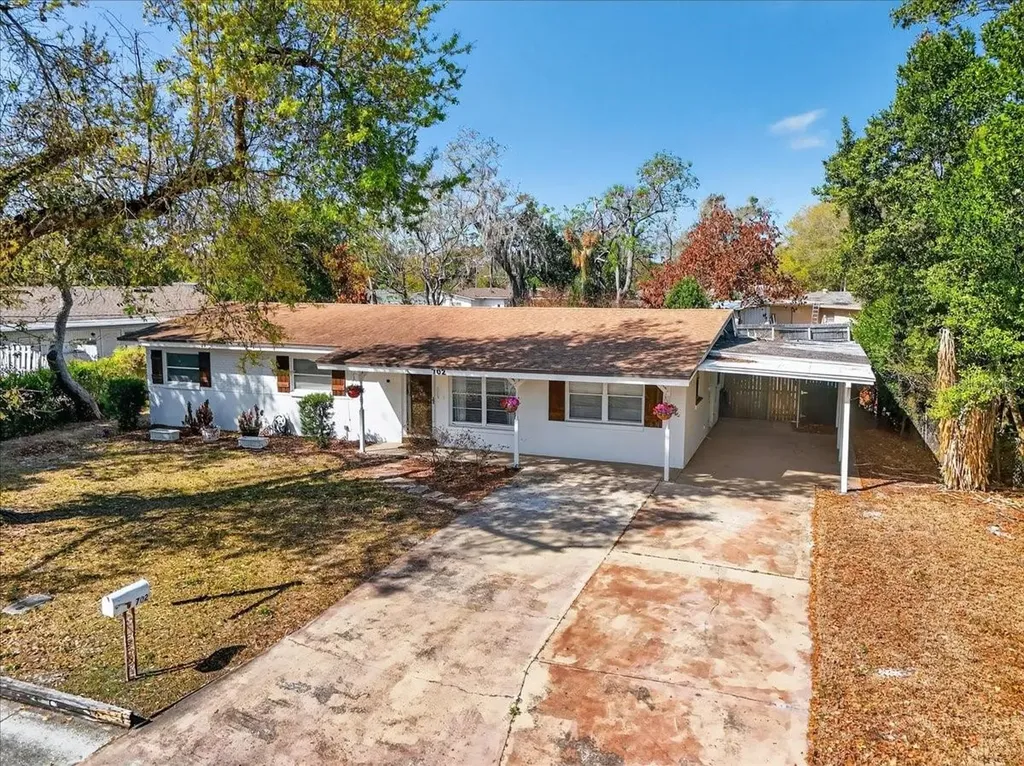 702 Carmen Drive Ocoee FL 34761