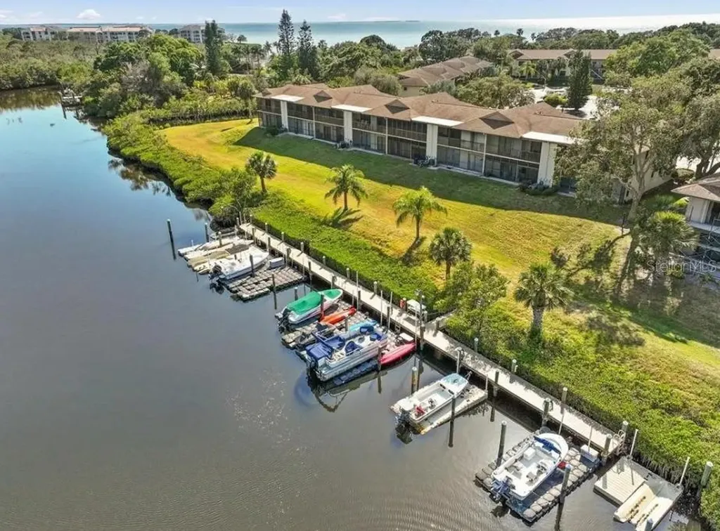 1669 Seascape Circle Tarpon Springs FL 34689