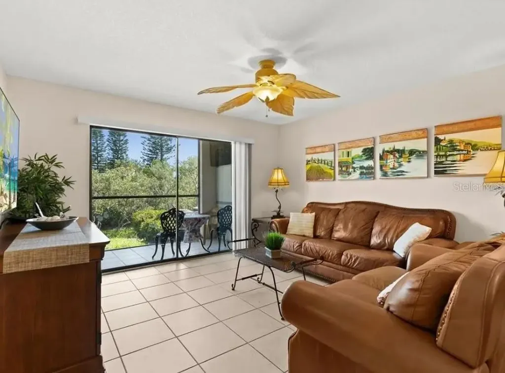 1669 Seascape Circle Tarpon Springs FL 34689
