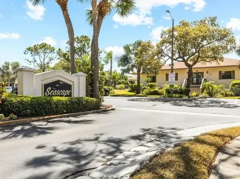 1669 Seascape Circle Tarpon Springs FL 34689