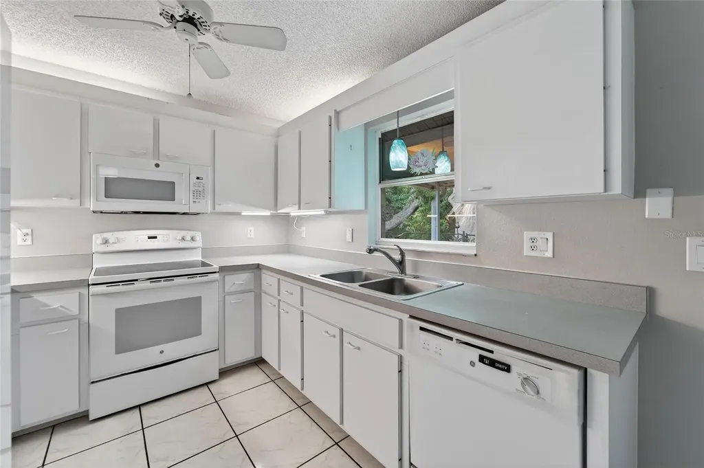 5644 29th Street Circle E Bradenton FL 34203