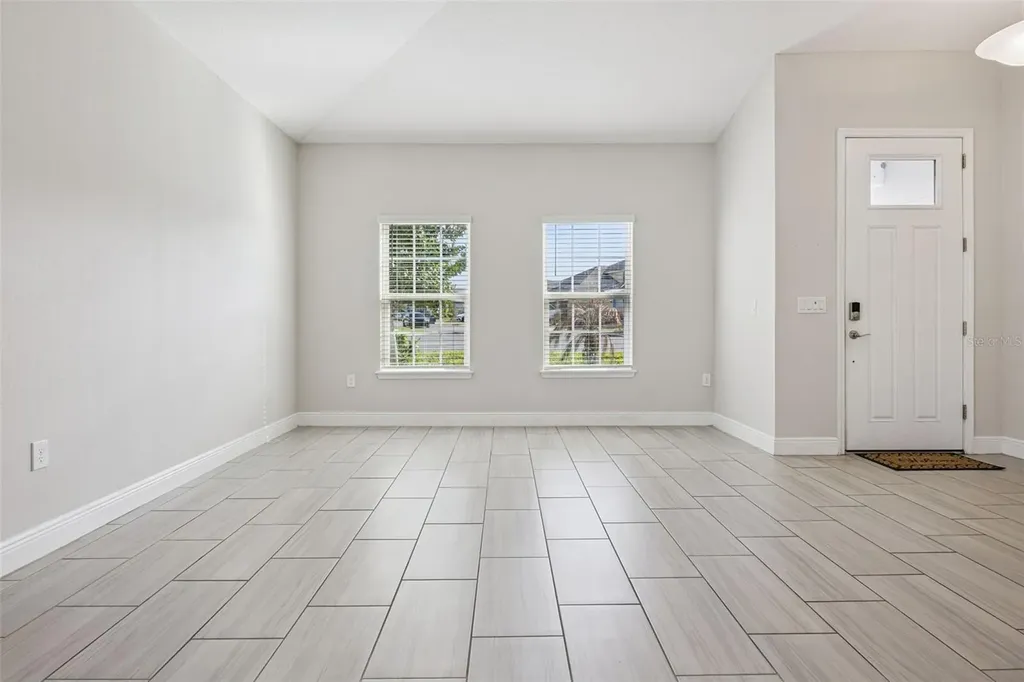 307 Terracotta Terrace Howey In The Hills FL 34737