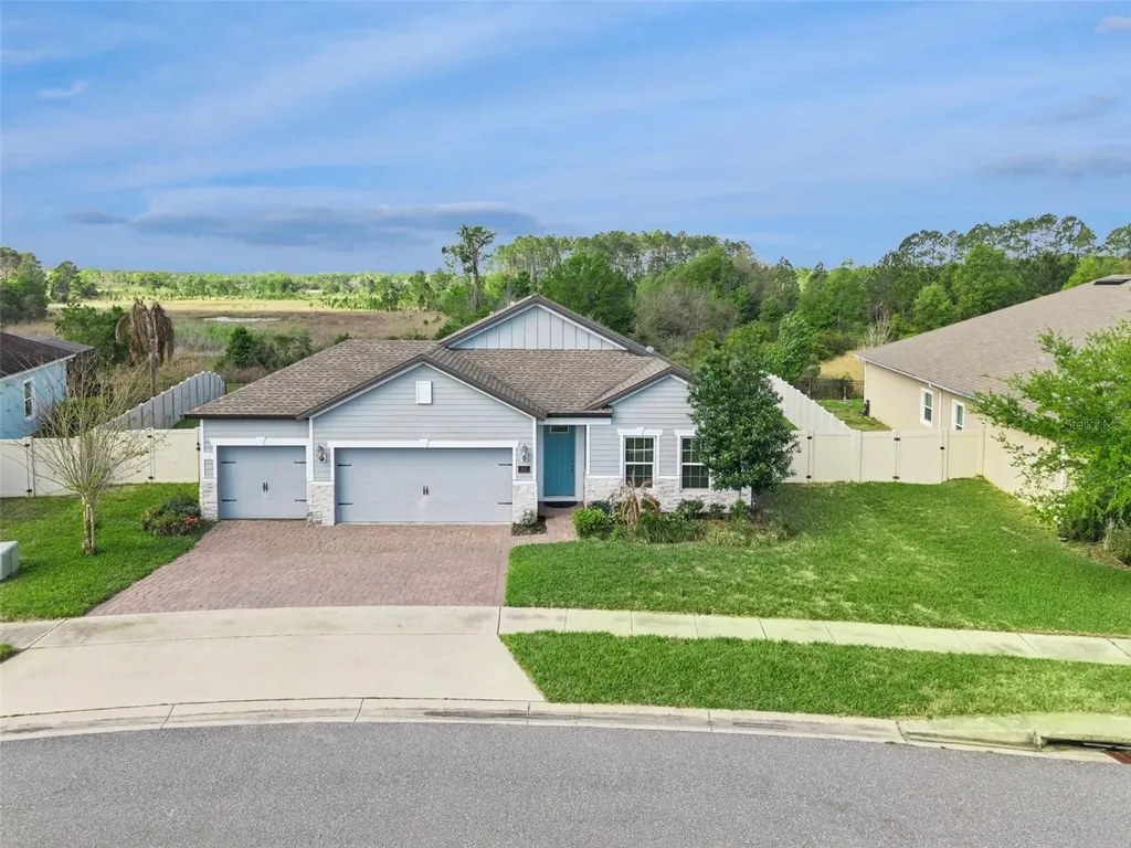 307 Terracotta Terrace Howey In The Hills FL 34737
