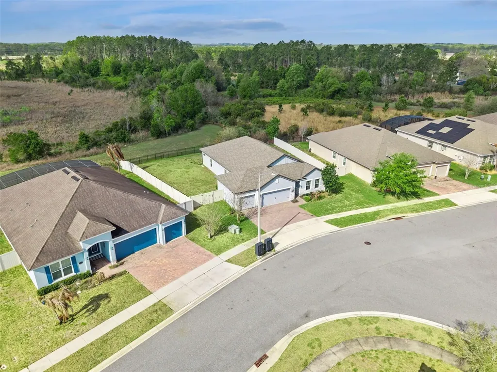 307 Terracotta Terrace Howey In The Hills FL 34737