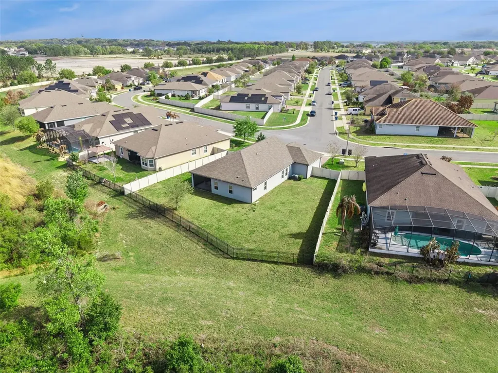 307 Terracotta Terrace Howey In The Hills FL 34737