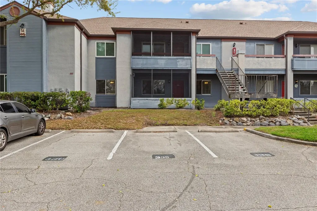 10265 Gandy Boulevard N St Petersburg FL 33702