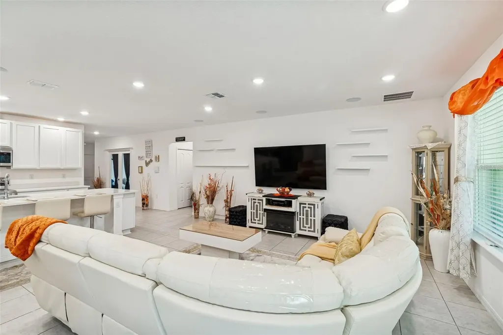 16301 Greenback Road Weeki Wachee FL 34614
