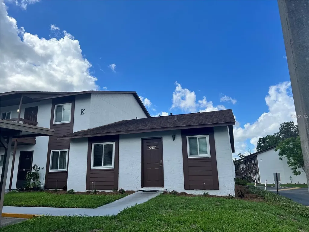 39132 County Road 54 Zephyrhills FL 33542