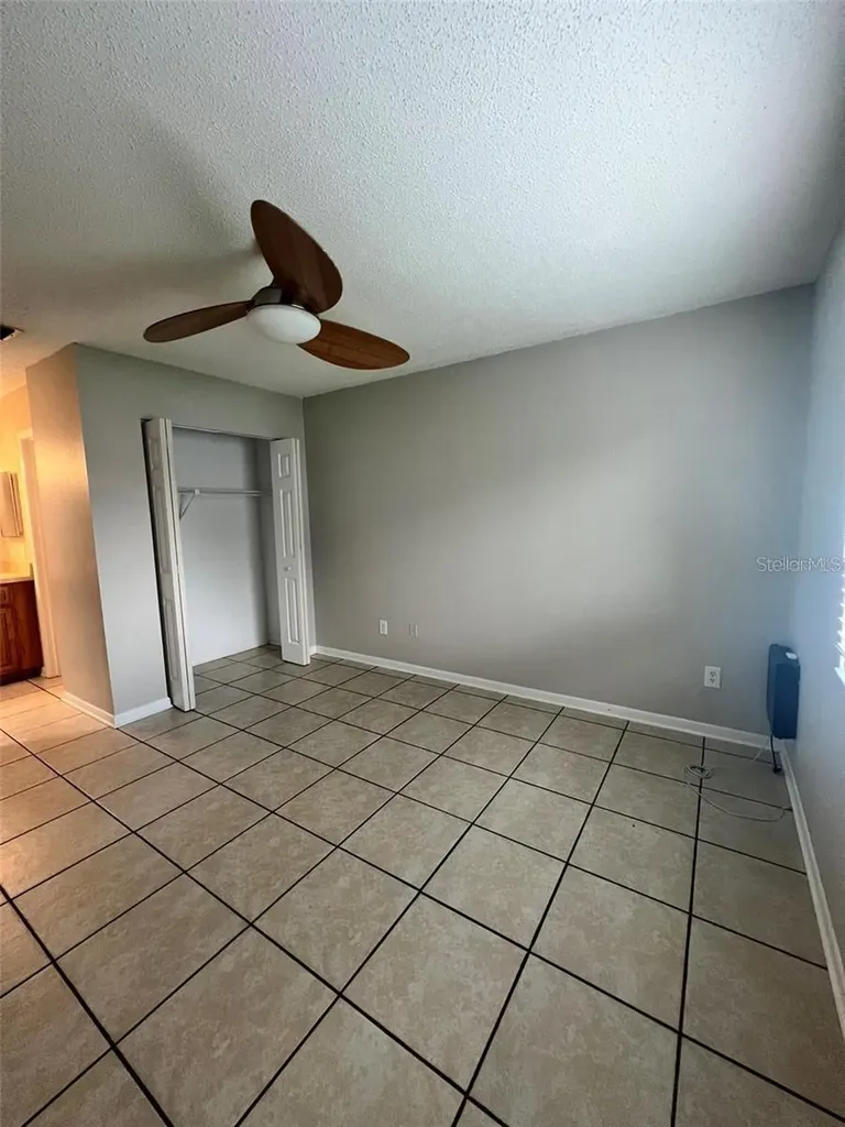 39132 County Road 54 Zephyrhills FL 33542