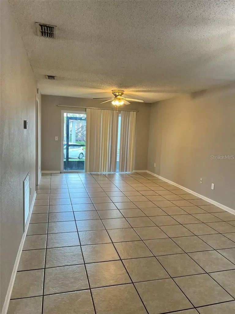 39132 County Road 54 Zephyrhills FL 33542