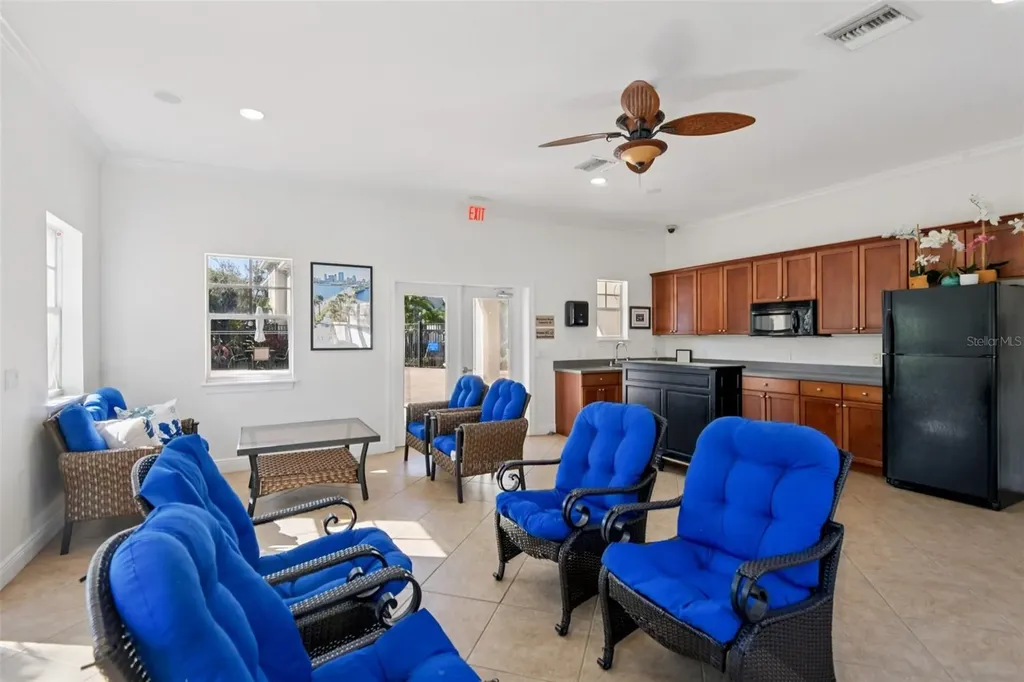 300 Valencia Circle St Petersburg FL 33716