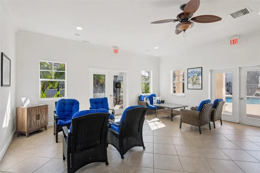 300 Valencia Circle St Petersburg FL 33716