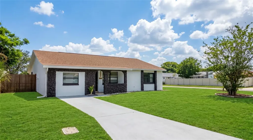 107 Iguala Drive Kissimmee FL 34743